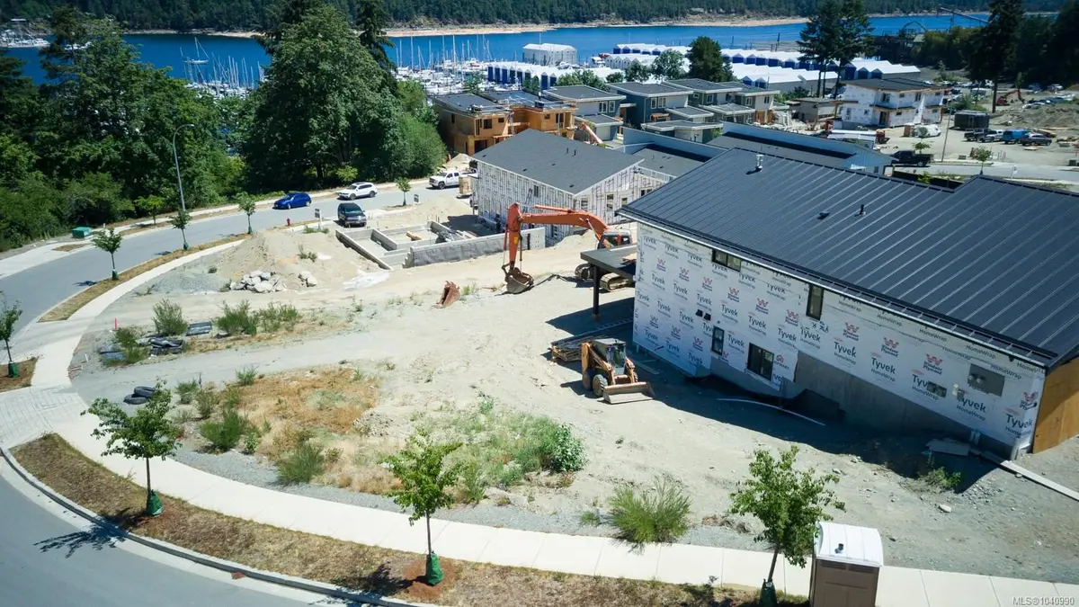 107 Marina View Dr, Ladysmith BC V9G 1K4