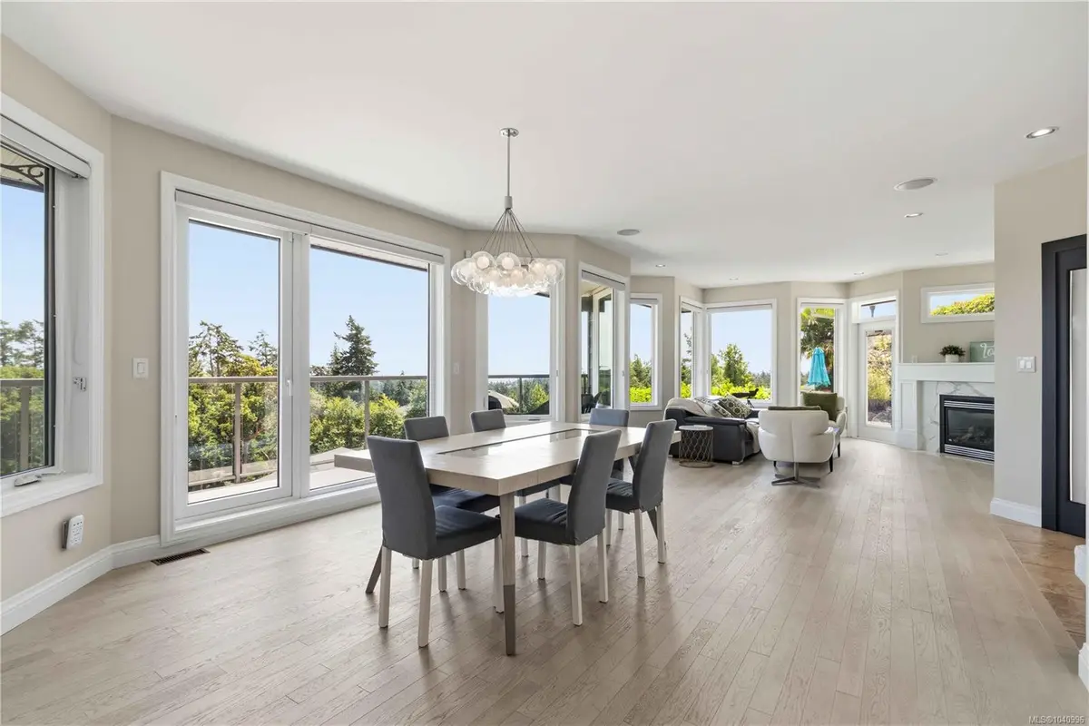 424 Pelican Dr, Colwood BC V9C 0A4