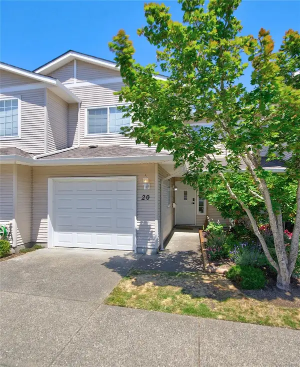 717 Aspen Rd #20, Comox BC V9M 3X4 - 3 bed, 2 bath property for sale in Comox