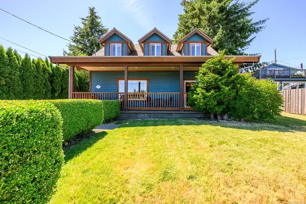 297 Rodello St, Comox BC V9M 1E2 - 5 bed, 2.0 bath in Comox