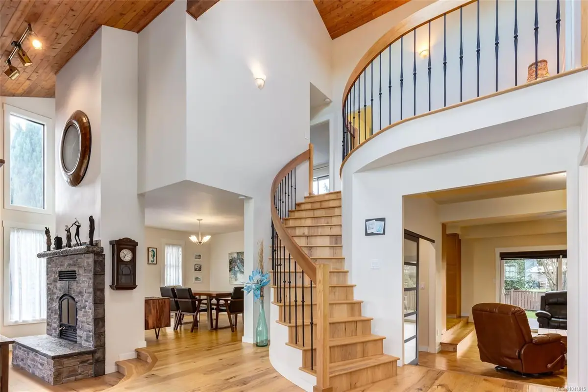 10870 Olsen Rd, Saltair BC V9G 1Z8
