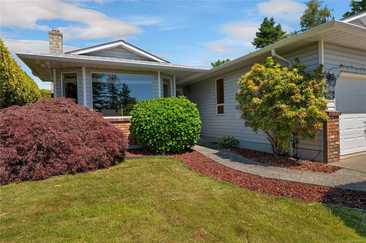 324 Parkway Dr, Campbell River BC V9W 1W7
