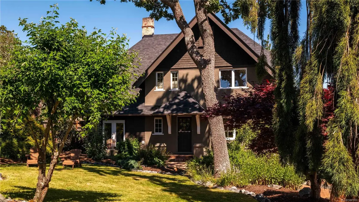 1562 Richardson St, Victoria BC V8S 1R3