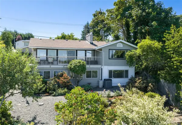 2640 Departure Bay Rd, Nanaimo BC V9S 3W5 - 3 bed, 3.0 bath in Nanaimo