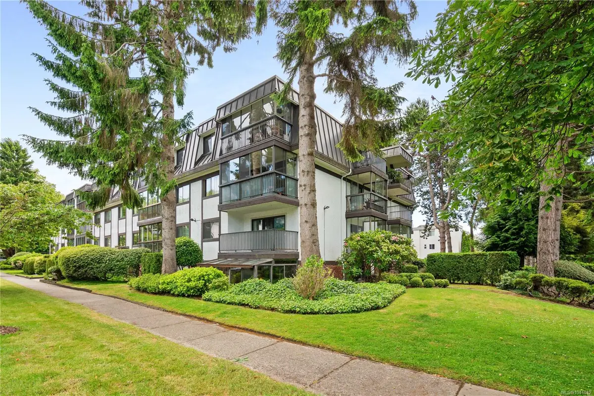 1101 Hilda St #306, Victoria BC V8V 4T2