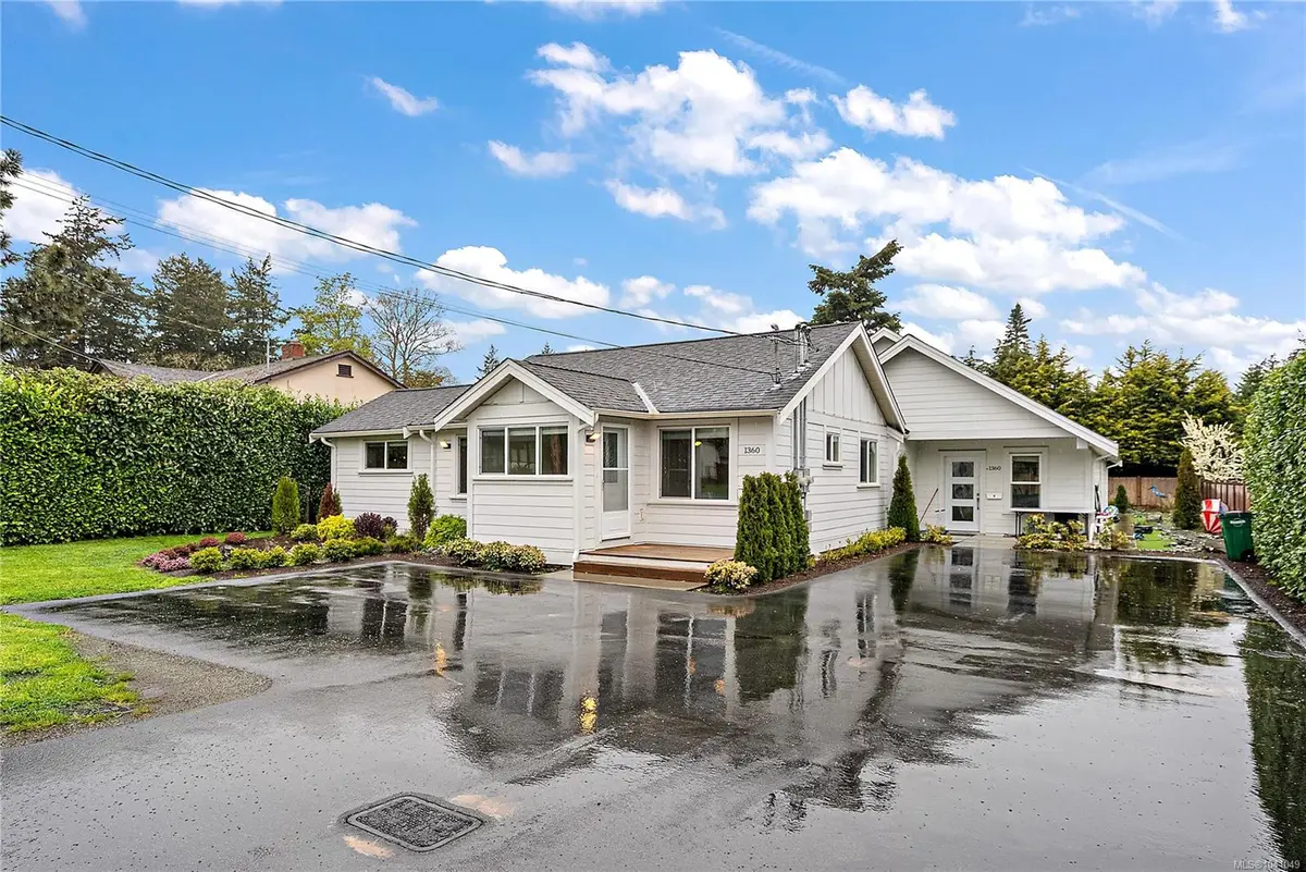 1360 Hastings St, Saanich BC V8Z 2W2