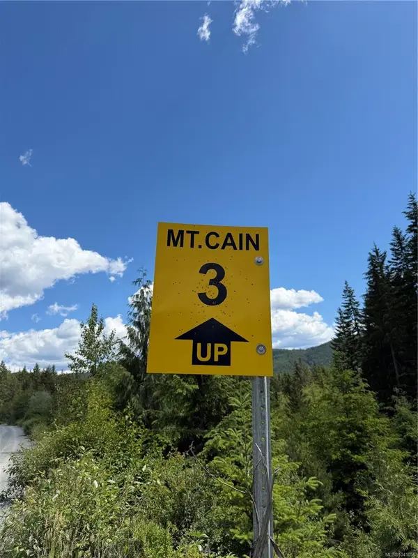 3 Mt. Cain Rd, Port McNeill BC V0N 2R0 - 2 bed, 1 bath property for sale in Port McNeill