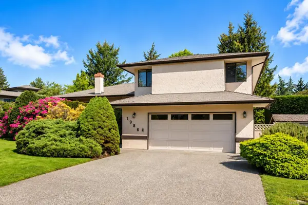 1986 Wenman Dr, Saanich BC V8N 2P8 - 4 bed, 3.0 bath in Saanich