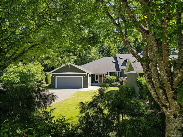770 Hill Rise Lane, Saanich BC V8Y 3K2 - 2 bed, 2.0 bath in Saanich