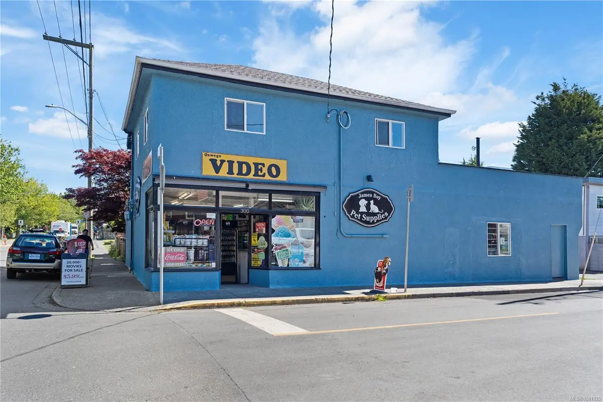 300 Beckley Ave, Victoria BC V8V 1J6