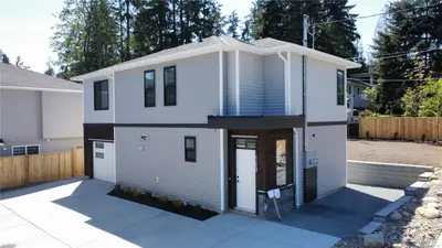 163 Alberta Rd, Nanaimo BC V9X 1A1