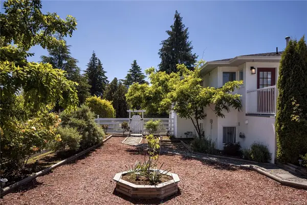 1843 Feltham Rd, Saanich BC V8N 2A4 - 4 bed, 3.0 bath in Saanich