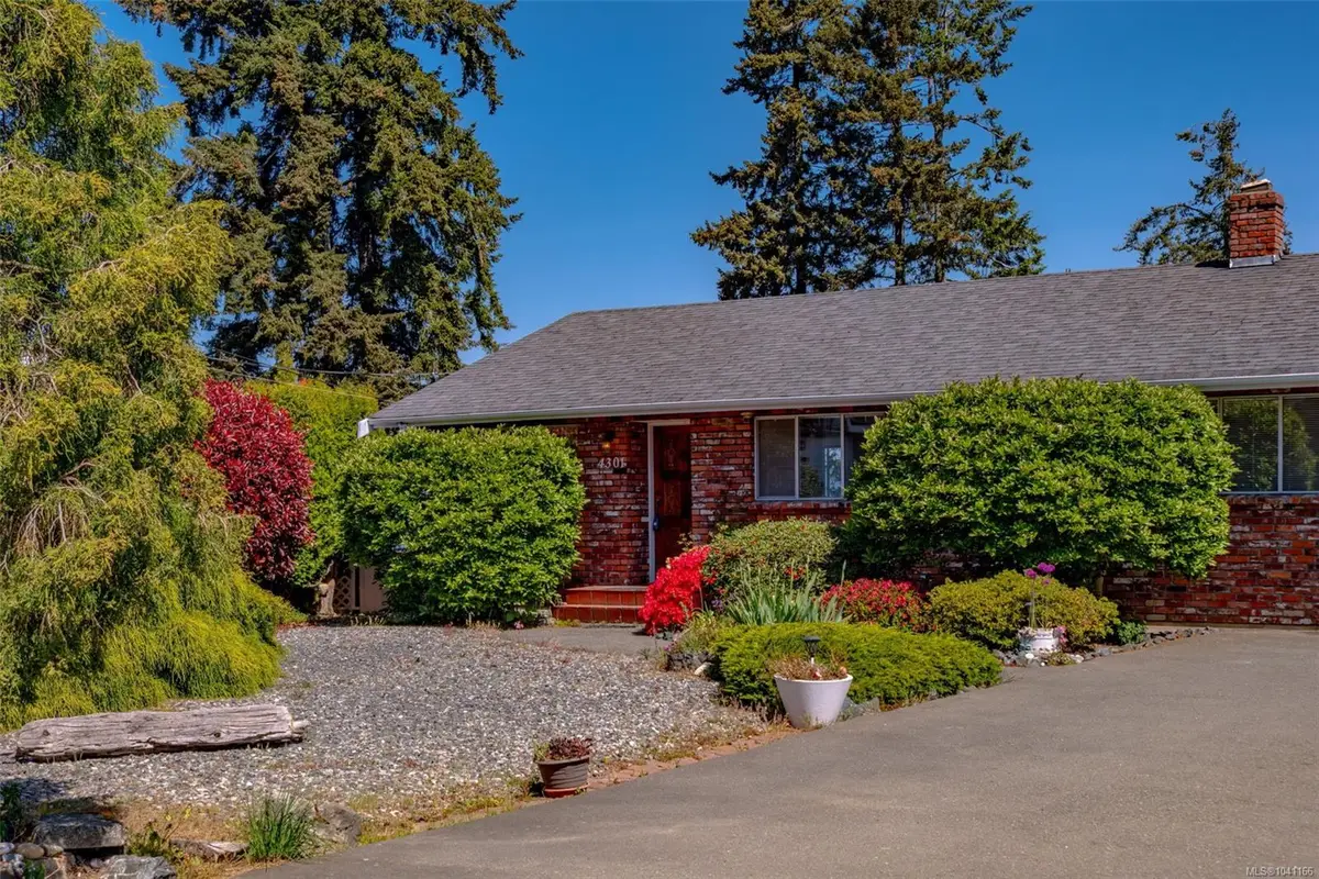 4301 Eva Rd, Bowser BC V0R 1G0