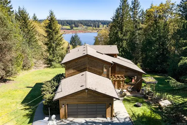 13361 Prospect Dr, Ladysmith BC V9G 1G9 - 5 bed, 4.0 bath in Ladysmith