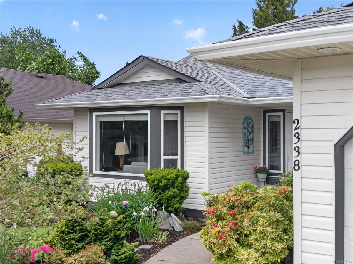 2338 9th St E, Courtenay BC V9N 8Z2