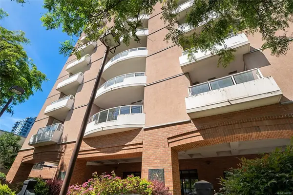 930 YATES St #402, Victoria BC V8V 4Z3 - 2 bed, 2 bath property for sale in Victoria