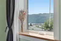 View 16