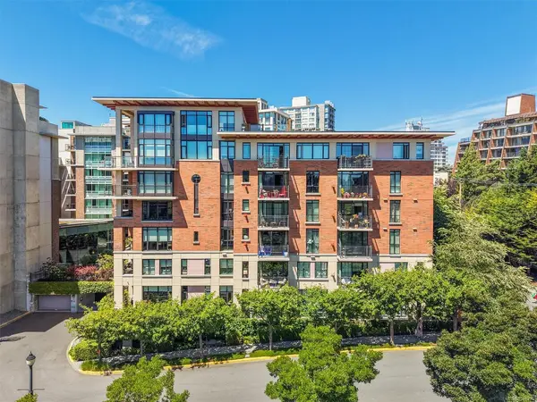 827 Fairfield Rd #205, Victoria BC V8V 5B2 - 2 bed, 2.0 bath in Victoria