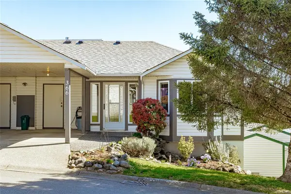 366 Petroglyph Cres, Nanaimo BC V9R 5K1 - 2 bed, 2 bath in Nanaimo