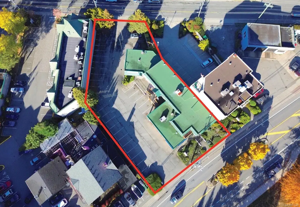 4500 West Saanich Rd, Saanich BC V8Z 5L3
