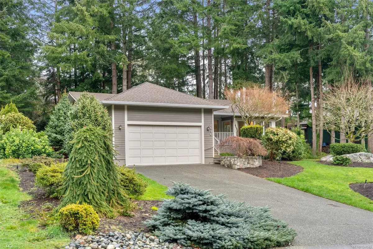 1636 Barrett Dr, North Saanich BC V8L 5A6