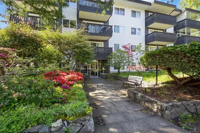 1035 McClure St #204, Victoria BC V8V 3G1