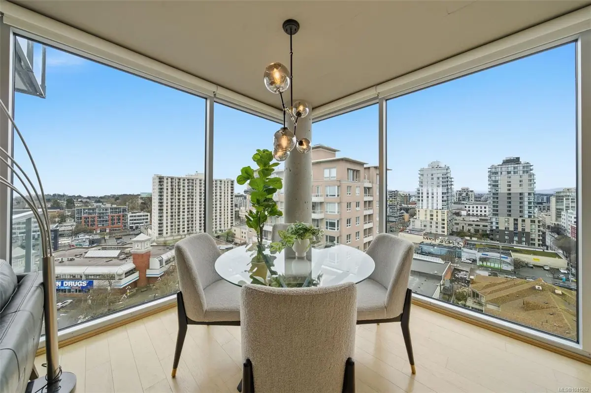 989 Johnson St #1202, Victoria BC V8V 0E3