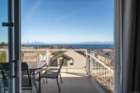 View 32