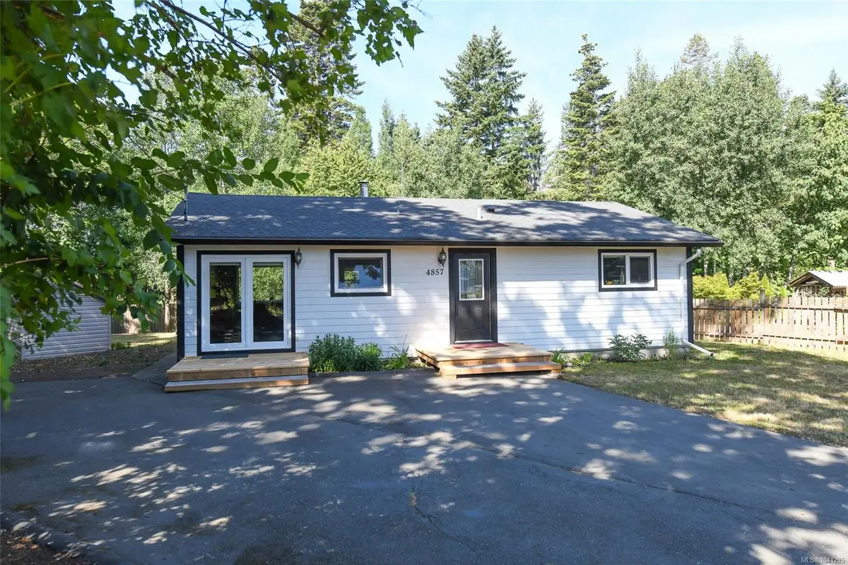 4857 Dundas Rd, Courtenay BC V9N 5Y2