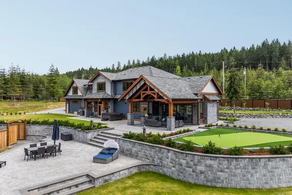2833 Woodcroft Pl, Shawnigan Lake BC V8H 2E4 - 4 bed, 4 bath property for sale in Shawnigan Lake