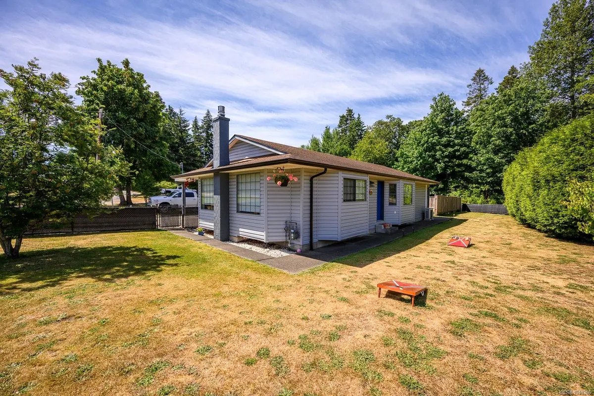 4863 Dundas Rd, Courtenay BC V9N 5Y2
