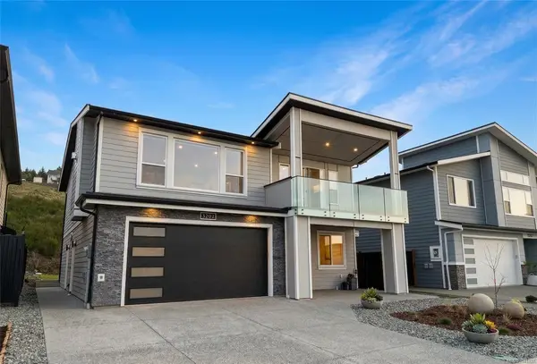 3202 Woodrush Dr, Duncan BC V9L 0J9 - 6 bed, 4 bath property for sale in Duncan