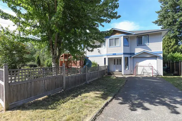 4681 Shetland Pl, Courtenay BC V9N 8Y7 - 4 bed, 3 bath in Courtenay
