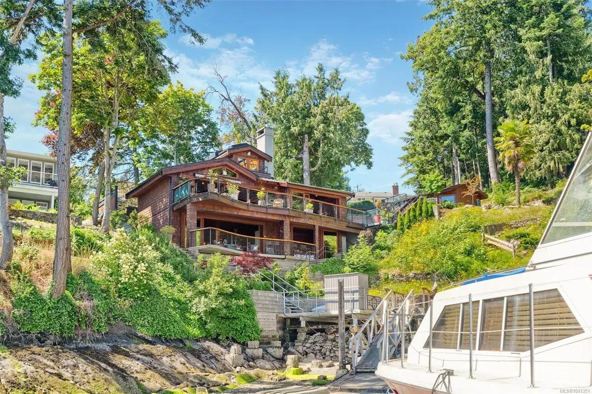 10968 Madrona Dr, North Saanich BC V8R 6K2