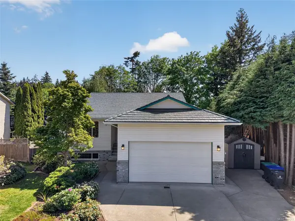 505 ROBERTSON Pl, Courtenay BC V9N 8W5 - 4 bed, 3.0 bath in Courtenay