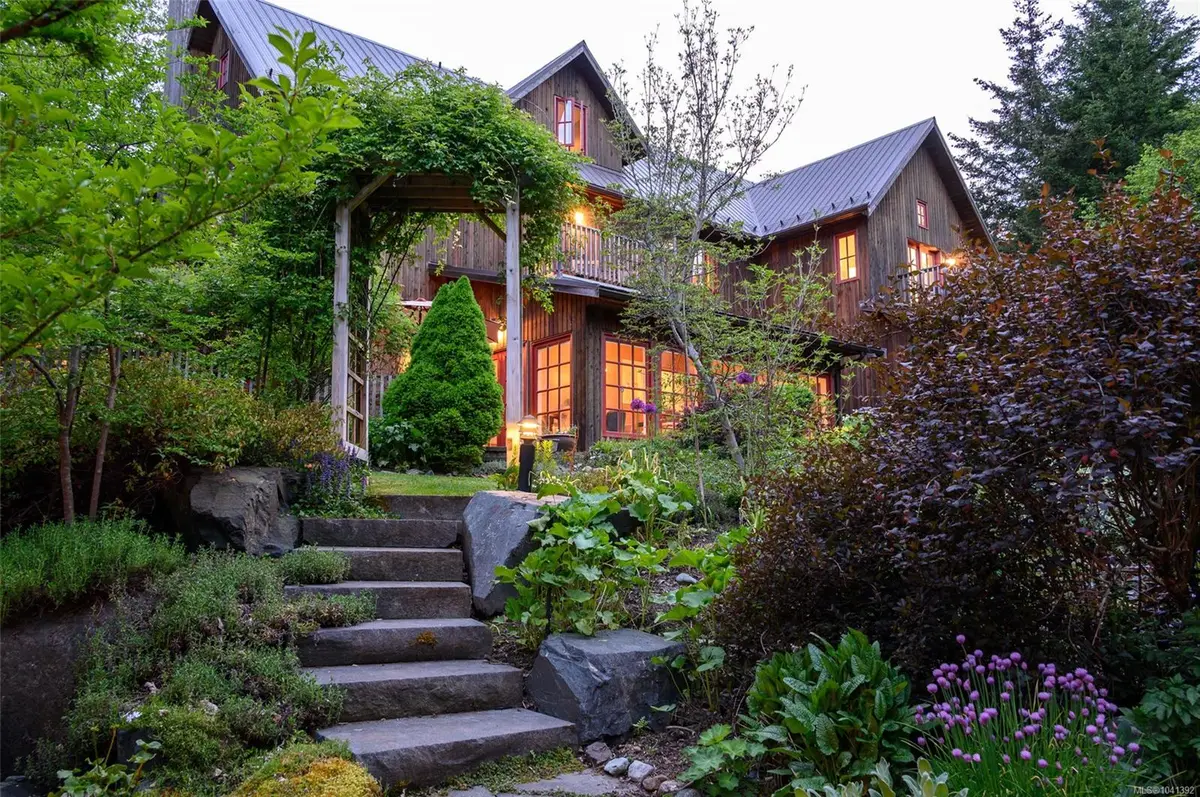 169 Armand Way, Salt Spring BC V8K 2B6