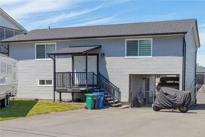 560 Weber St, Nanaimo BC V9R 5R1
