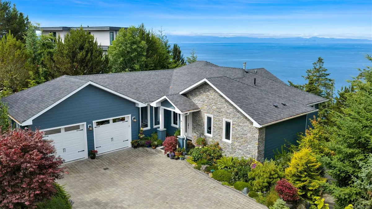 7420 Thornton Hts, Sooke BC V9Z 1L8