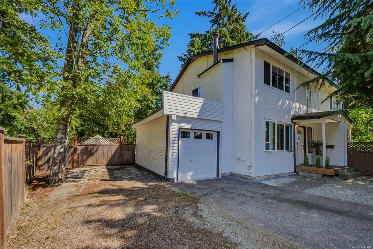 3709 Long Lake Terr, Nanaimo BC V9T 2V2