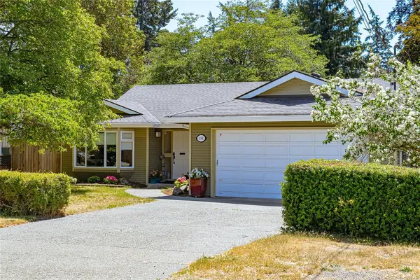 481 Tipton Ave, Colwood BC V9C 2B8 - 3 bed, 2.0 bath in Colwood