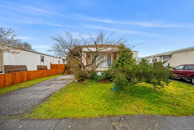 390 COWICHAN Ave #19, Courtenay BC V9N 7T4