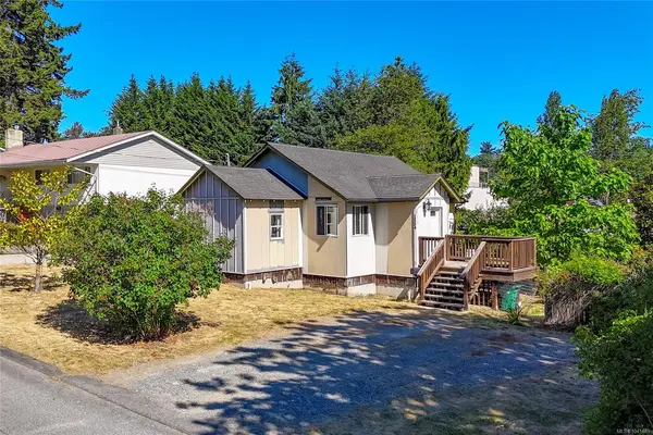 1554 Bartlett St, Nanaimo BC V9S 1C2 - 3 bed, 1.0 bath in Nanaimo
