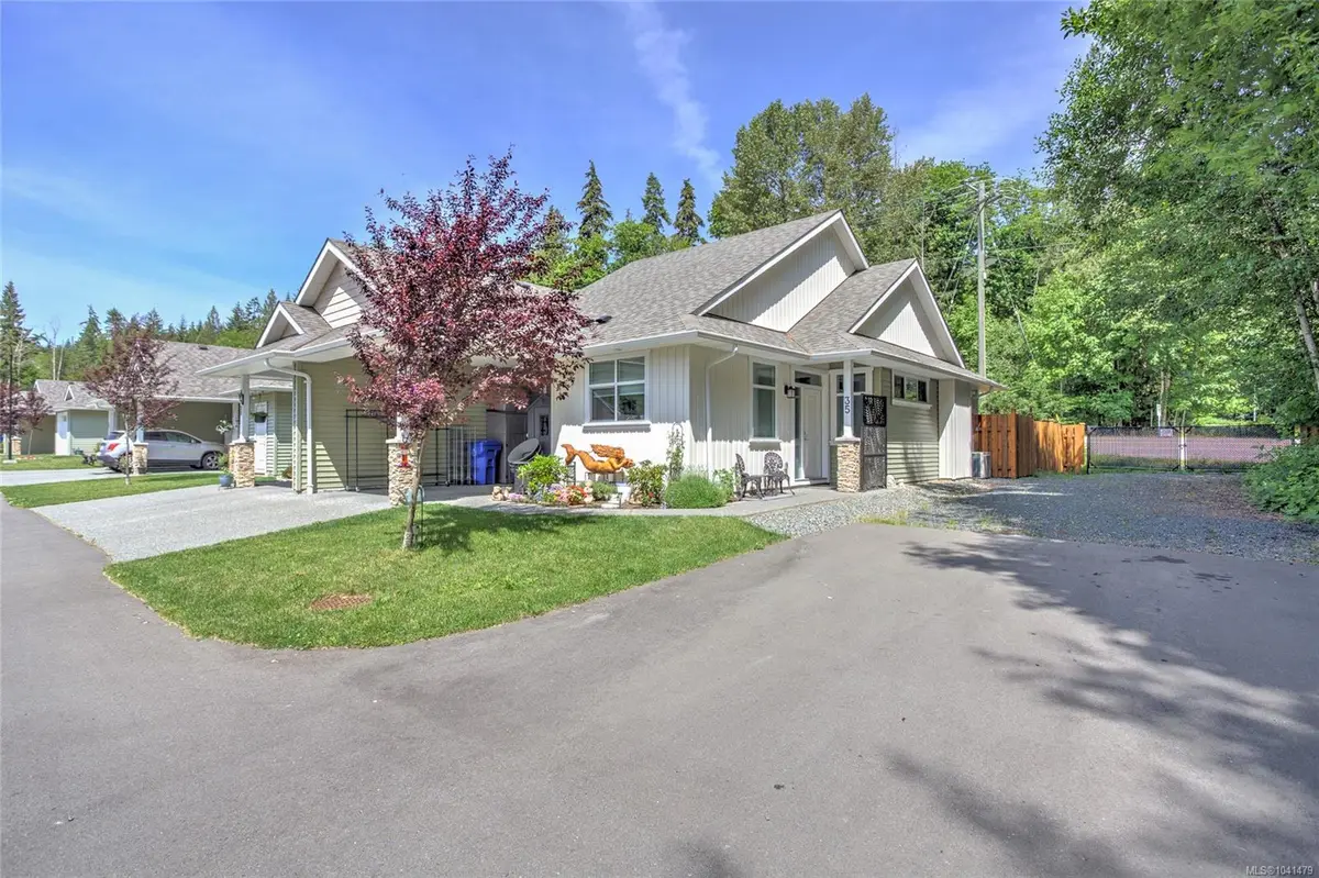 300 Grosskleg Way #35, Lake Cowichan BC V0R 2G1