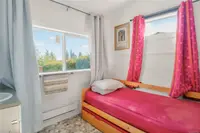 View 25
