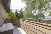 View 24