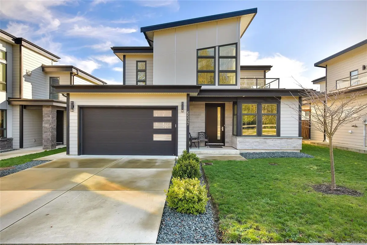 6537 Helgesen Rd, Sooke BC V9Z 0V7