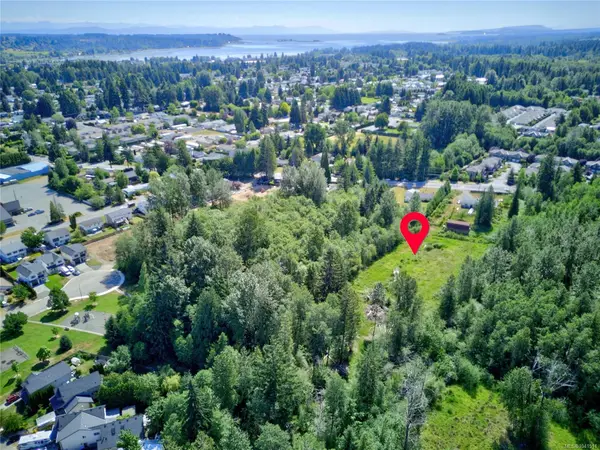 2115 Cumberland Rd, Courtenay BC V9N 2G1 - 4 bed, 2.0 bath in Courtenay
