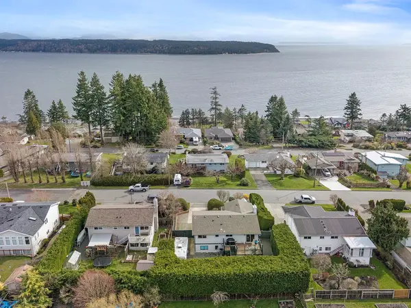 724 Galerno Rd, Campbell River BC V9W 5J3 - 4 bed, 3.0 bath in Campbell River