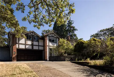 1296 Astoria Rd, Saanich BC V8P 1W1
