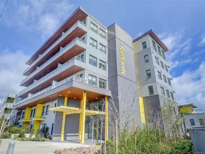 757 Tyee Rd #403, Victoria BC V9A 7P7